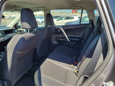 Used 2017 Toyota RAV4 XLE image 11