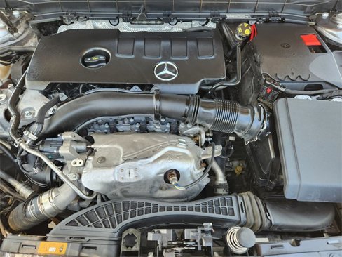 Used 2021 Mercedes-Benz GLB 250 image 30