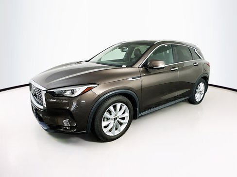 Used 2019 INFINITI QX50 Essential w/ Premium Heat Package image 3