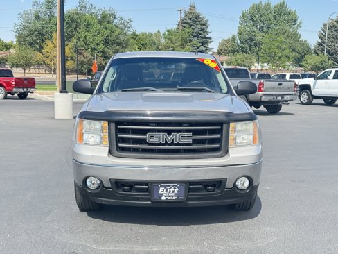 Used 2008 GMC Sierra 1500 SLE w/ Sierra NFL Edition image 2