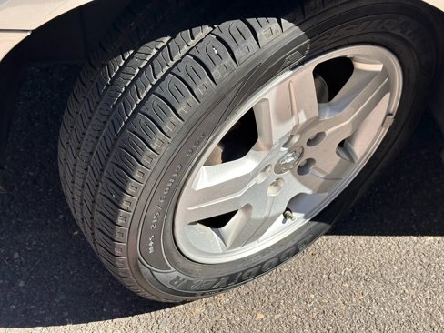 Used 2008 Dodge Caliber SXT image 20
