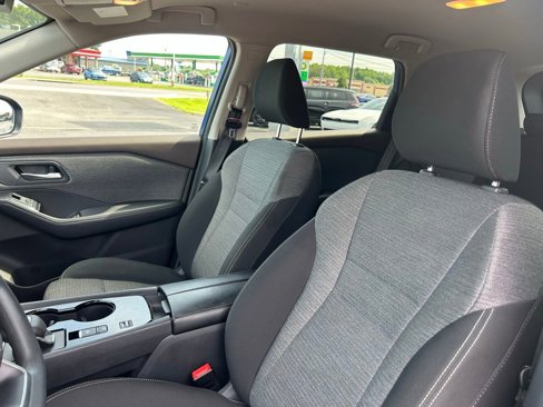 Used 2023 Nissan Rogue SV image 27