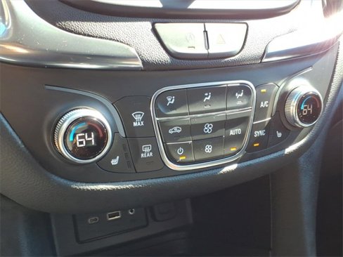 Used 2022 Chevrolet Equinox LT image 19