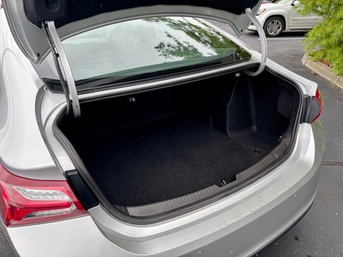 Used 2021 Chevrolet Malibu LT image 16