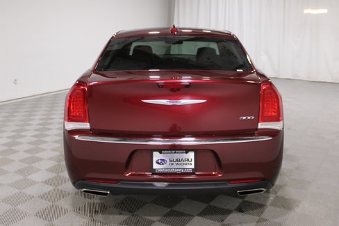 Used 2019 Chrysler 300 Limited image 28