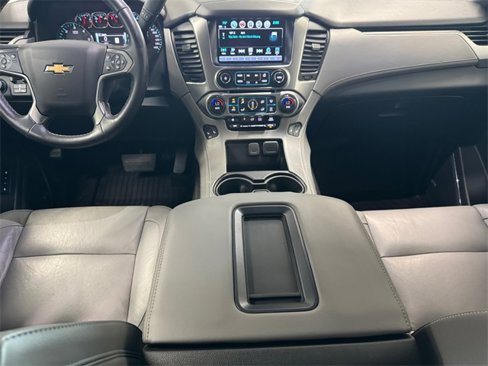 Used 2018 Chevrolet Suburban LT image 5