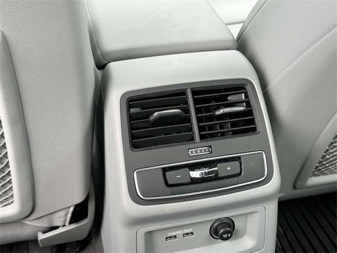 Used 2022 Audi A4 2.0T Premium Plus image 13