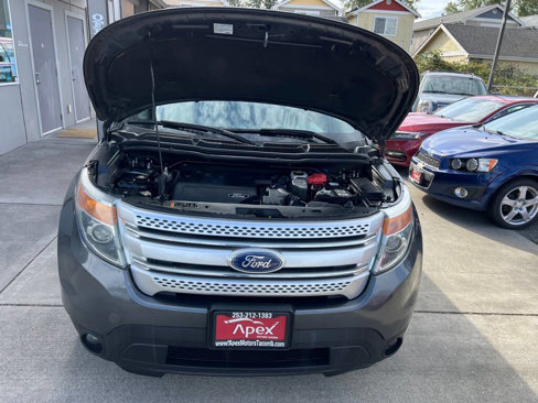 Used 2015 Ford Explorer XLT w/ Equipment Group 201A image 10