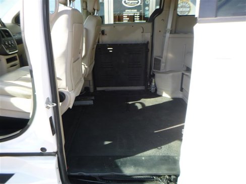 Used 2014 Dodge Grand Caravan SXT w/ Rear Park Assist Package image 8