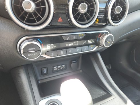 Used 2025 Nissan Sentra SV w/ All-Weather Package image 27