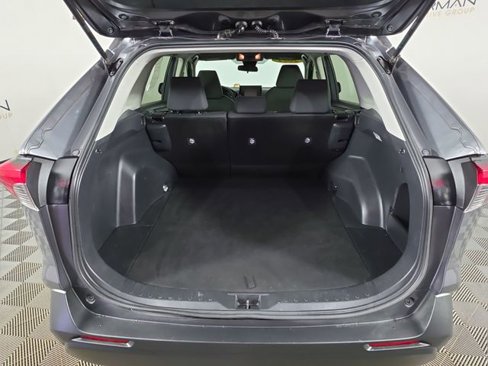 Used 2021 Toyota RAV4 LE image 44
