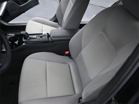 Used 2023 Toyota Prius LE image 10