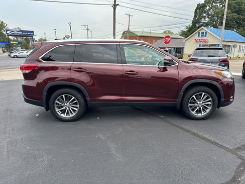 Used 2019 Toyota Highlander XLE image 8