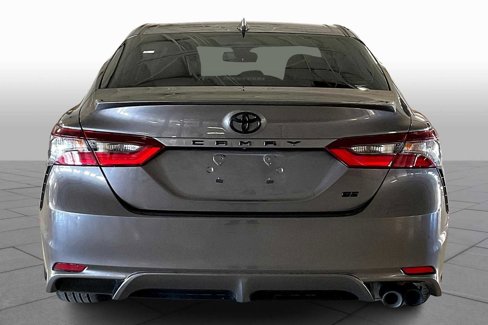 Used 2023 Toyota Camry SE image 4