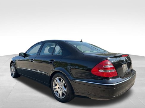 Used 2004 Mercedes-Benz E 320 Sedan image 9