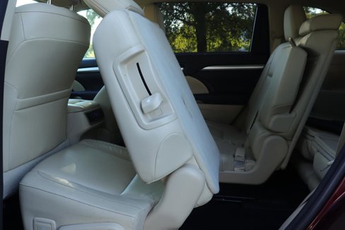 Used 2014 Toyota Highlander XLE image 15