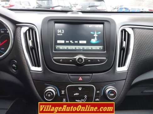 Used 2018 Chevrolet Malibu LT image 36