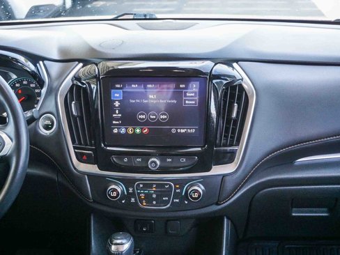 Used 2020 Chevrolet Traverse LT w/ Driver Confidence II Package image 16