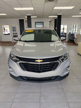 Used 2019 Chevrolet Equinox LT image 2