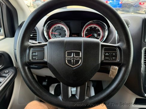 Used 2019 Dodge Grand Caravan SE image 19