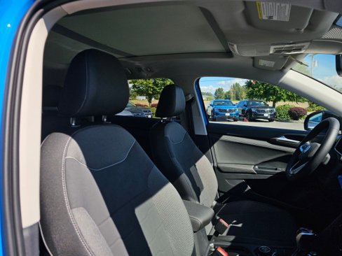 New 2025 Volkswagen Taos SE image 13