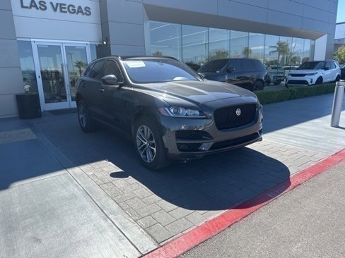 Used 2018 Jaguar F-PACE Premium image 3