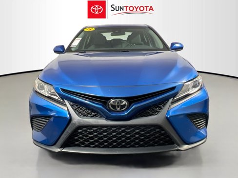 Used 2018 Toyota Camry SE image 10