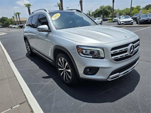 Certified 2021 Mercedes-Benz GLB 250 w/ Premium Package image 4