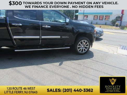 Used 2017 GMC Canyon Denali image 5