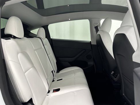 Used 2023 Tesla Model Y Long Range image 20