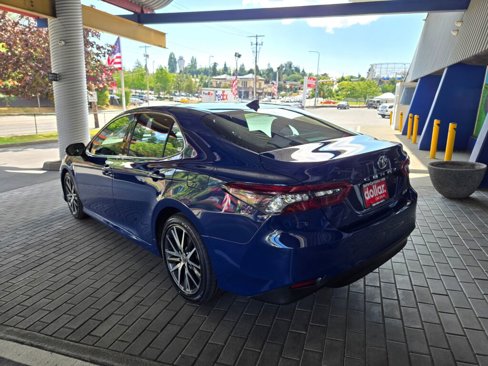 Used 2023 Toyota Camry XLE w/ Cold Weather Package image 7