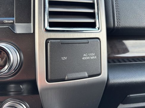 Used 2015 Ford F150 Platinum w/ Equipment Group 701A Luxury image 26