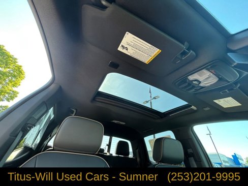 Used 2024 GMC Canyon Denali image 27