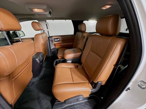 Used 2018 Toyota Sequoia Platinum image 25
