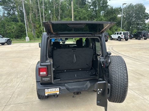 Used 2020 Jeep Wrangler Sport image 26