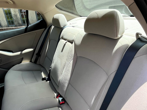 Used 2015 Kia Optima LX image 40
