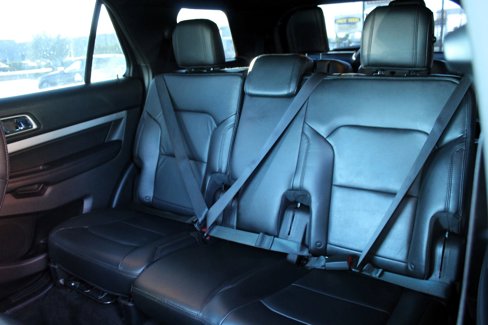 Used 2016 Ford Explorer XLT w/ Equipment Group 202A image 17