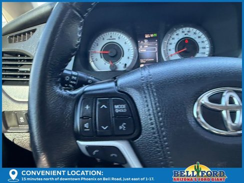 Used 2019 Toyota Sienna SE image 30