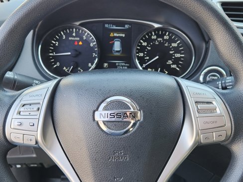 Used 2015 Nissan Rogue SV image 22