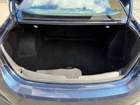 Used 2022 Chevrolet Malibu LT image 27