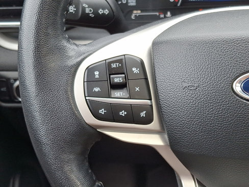 Used 2023 Ford Explorer XLT w/ Equipment Group 202A image 24