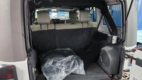 Used 2010 Jeep Wrangler Unlimited Sahara w/ Dual Top Group image 43