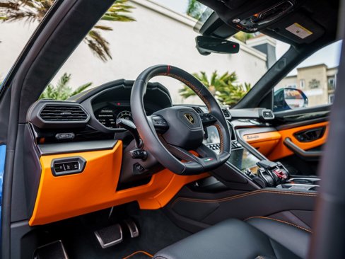Used 2024 Lamborghini Urus S image 10