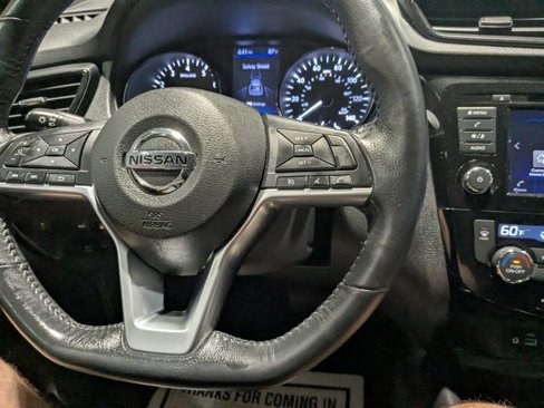 Used 2018 Nissan Rogue SV image 29