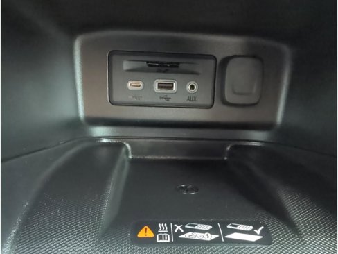Used 2021 Chevrolet Equinox Premier image 22