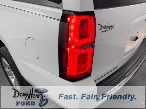 Used 2015 Chevrolet Suburban LTZ image 12