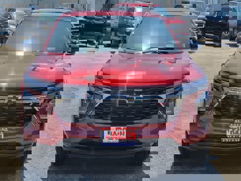 New 2025 Chevrolet Trax RS w/ Sunroof Package image 2