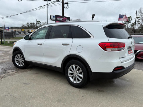 Used 2018 Kia Sorento FWD image 6