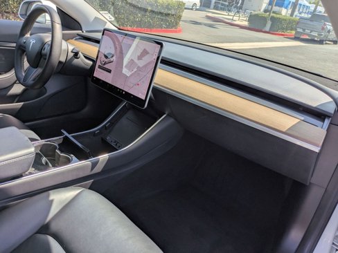 Used 2019 Tesla Model 3 Standard Range Plus image 22