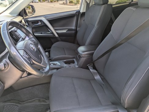 Used 2018 Toyota RAV4 XLE image 26
